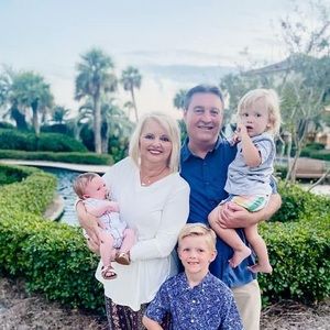 Meet your Posher, Debbie